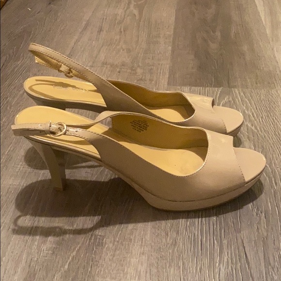 Tan Nine West Heels - Picture 2 of 4